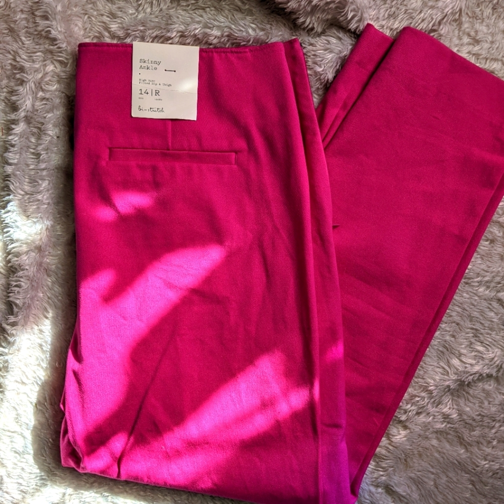 NWT Hot Pink Peddle Pushers